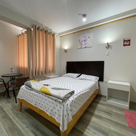 Paris Senlis Hostel Plus Chimbote Phòng bức ảnh