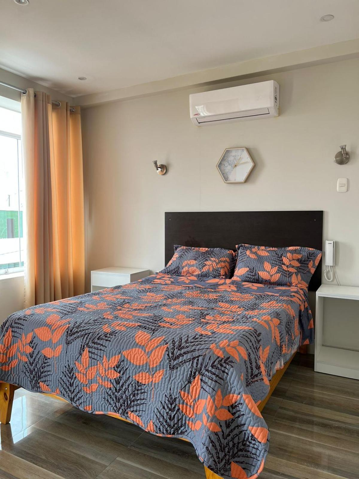 Paris Senlis Hostel Plus Chimbote Ngoại thất bức ảnh